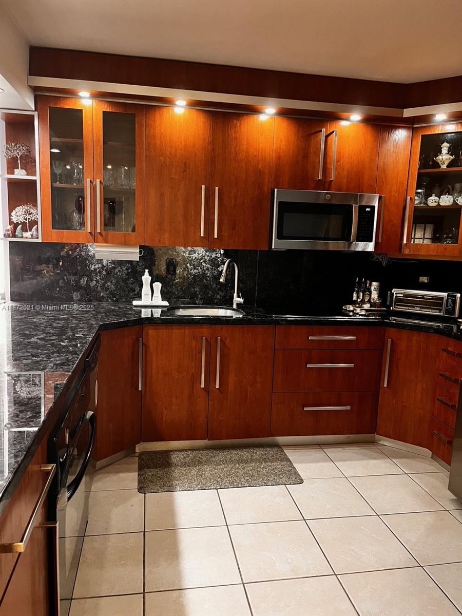 20200 W Country Club Dr # 120, Aventura FL 33180