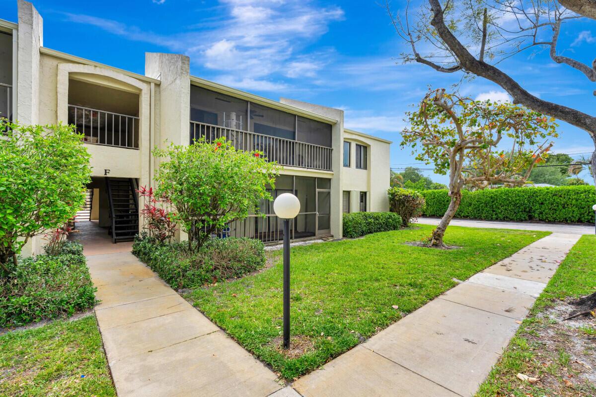 150 Pineview Road # F3, Jupiter FL 33469