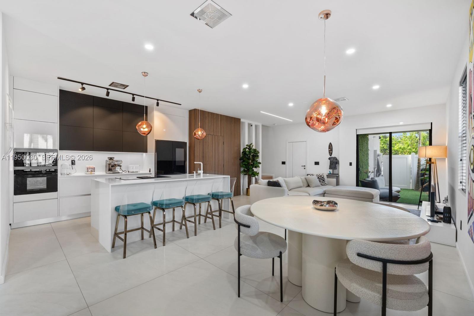421 NW 17th St, Fort Lauderdale FL 33311