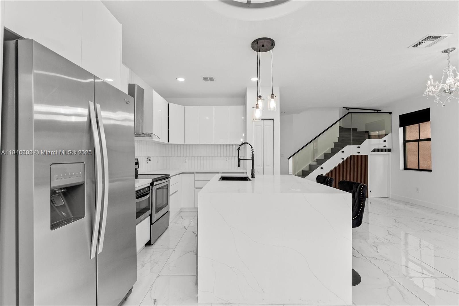 4814 NW 56th Ct, Tamarac FL 33319