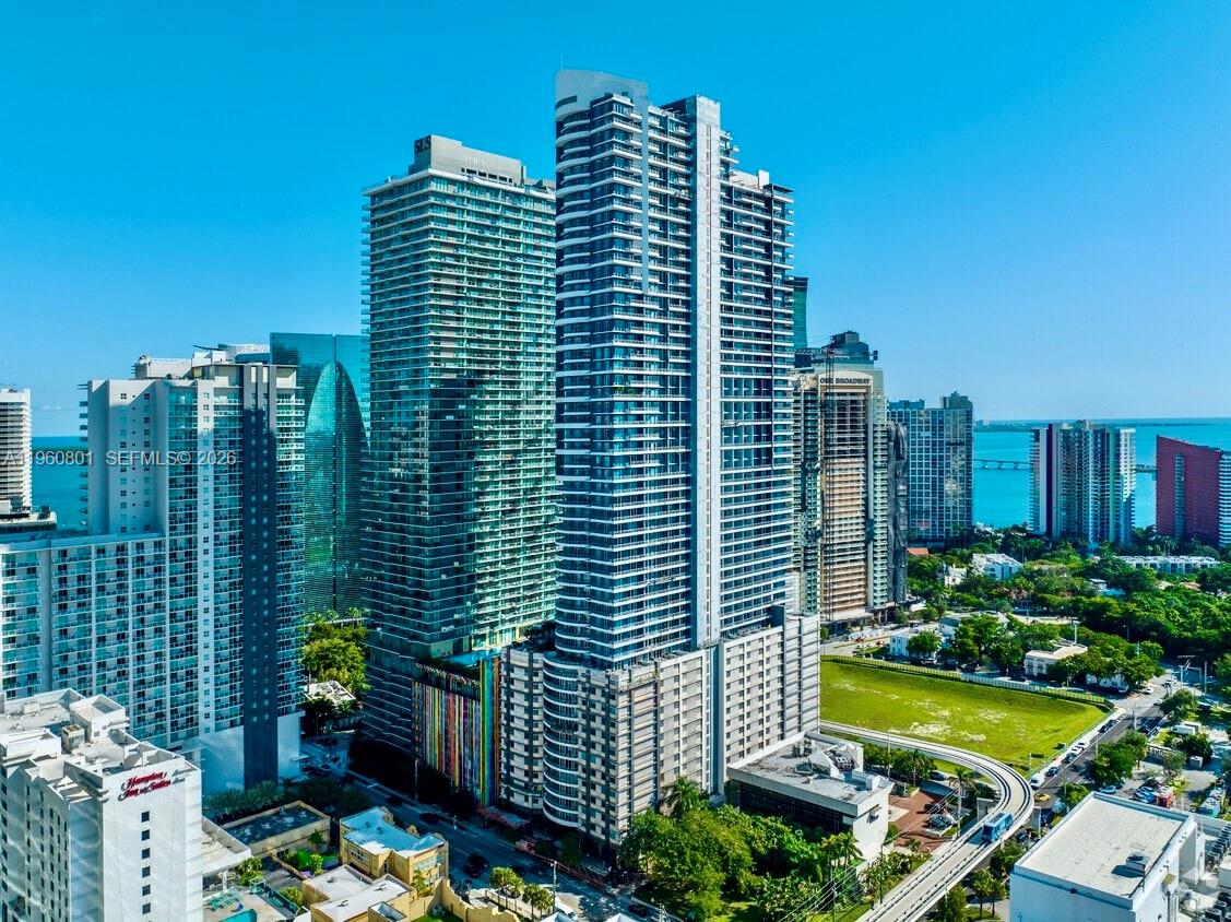 60 SW 13rd St # 1605, Miami FL 33130