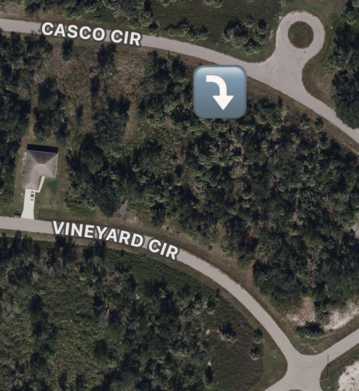 This is an aerial map showing a vacant lot situated between Casco Circle and Vineyard Circle — Lot 6 Block 2025 CASCO CIRCLE, NORTH PORT, FL