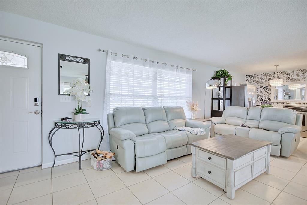 4131 BIANCA STREET, SEBRING, FL — photo 4 of 30
