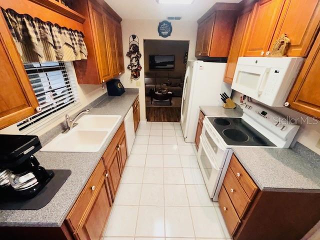 38648 FERM CIRCLE, ZEPHYRHILLS, FL — photo 3 of 30