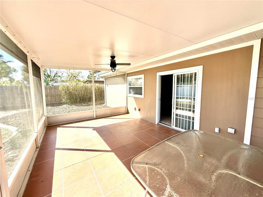 3715 SHARONDALE DRIVE, SARASOTA, FL — photo 5 of 22