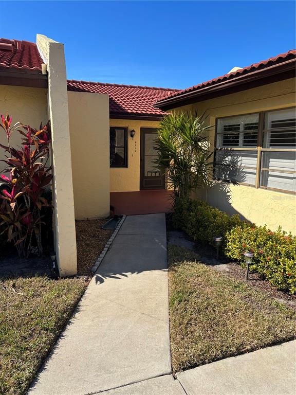 5712 12 AVENUE W UNIT 5712