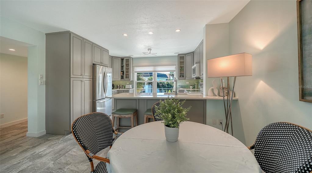 4440 EXETER DRIVE UNIT 301, LONGBOAT KEY, FL — photo 5 of 30