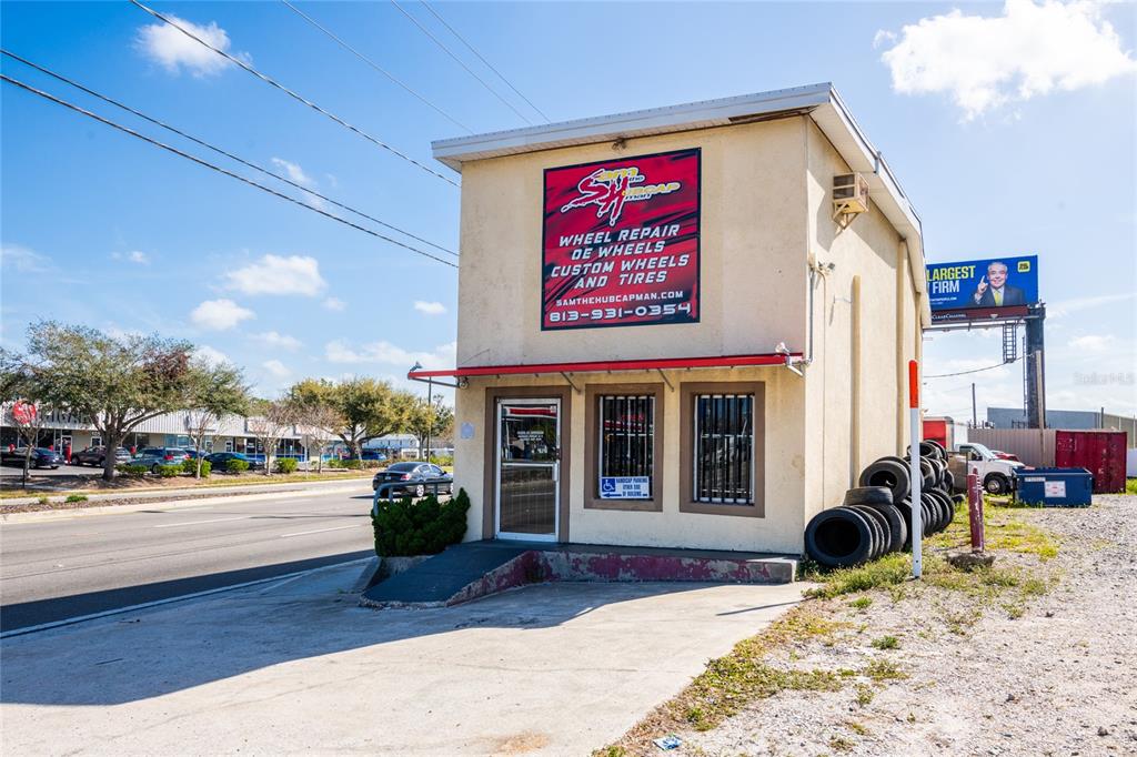 1411 E BUSCH BOULEVARD