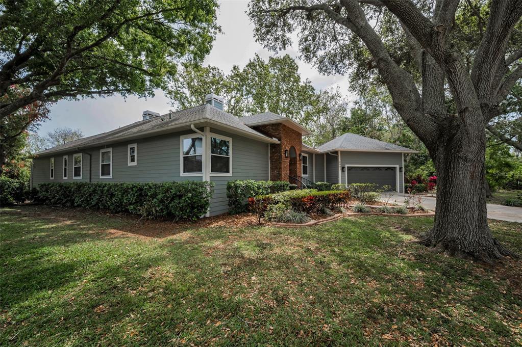 2997 EAGLE ESTATES CIRCLE E, CLEARWATER, FL — photo 4 of 30