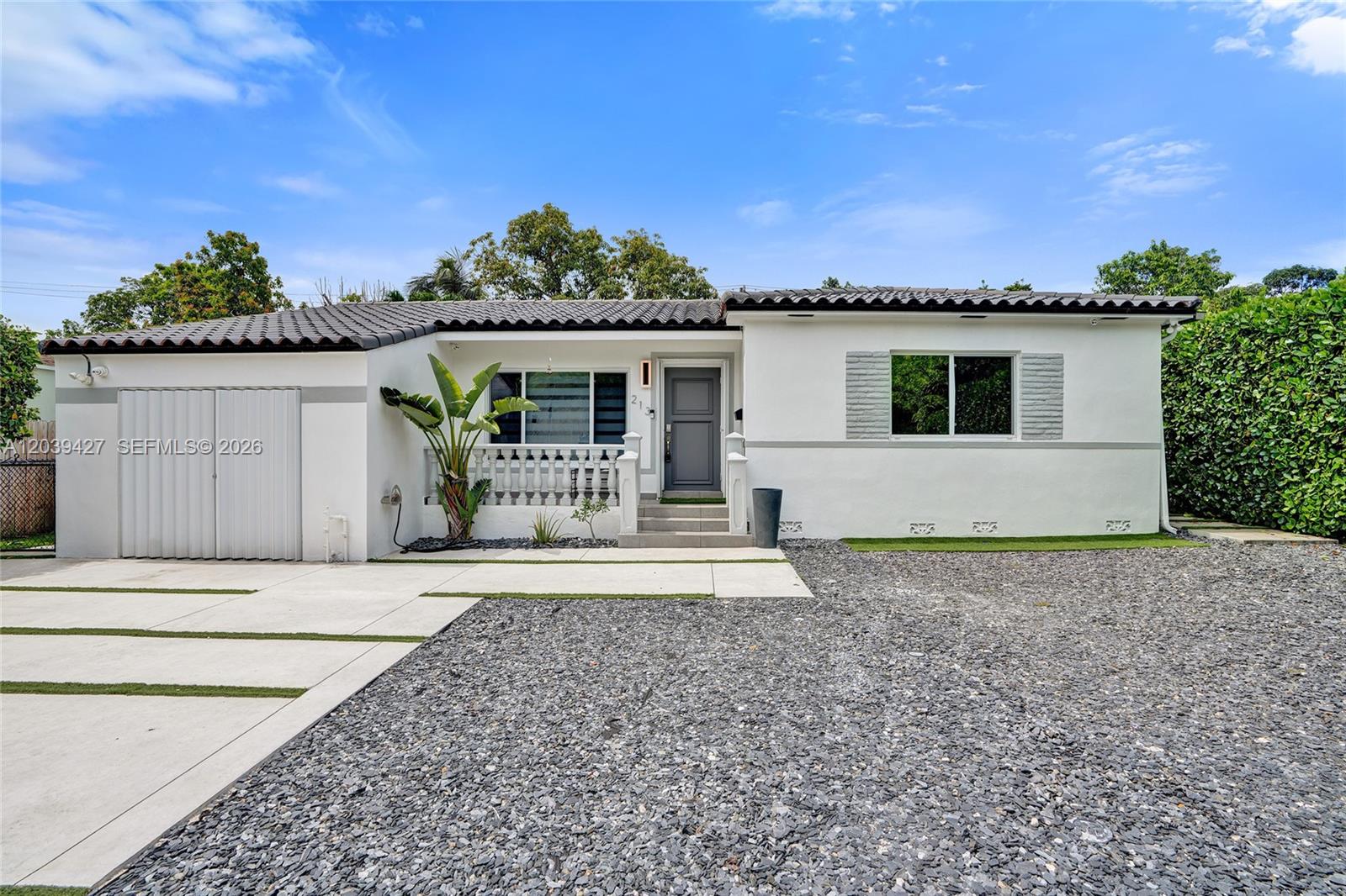 213 NE 43rd St # 213, Miami FL 33137