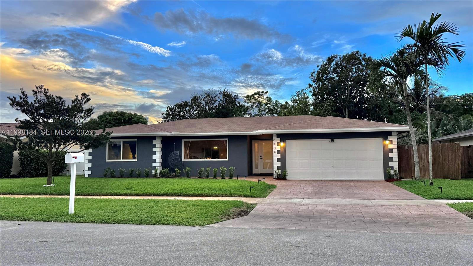 8404 SW 26th St, Davie FL 33324