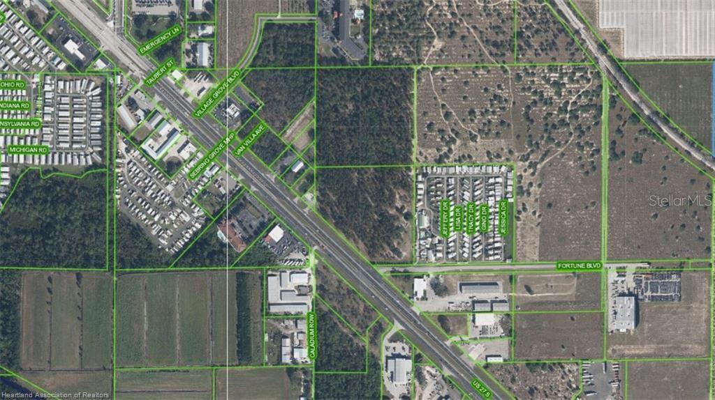 This is an aerial map showing a highway, surrounding residential streets, and undeveloped land — 4300 US-27 S, SEBRING, FL