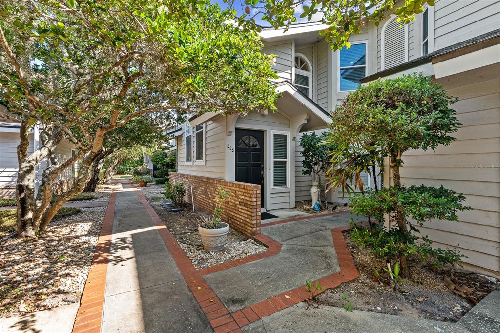 596 N NOVA ROAD UNIT 308