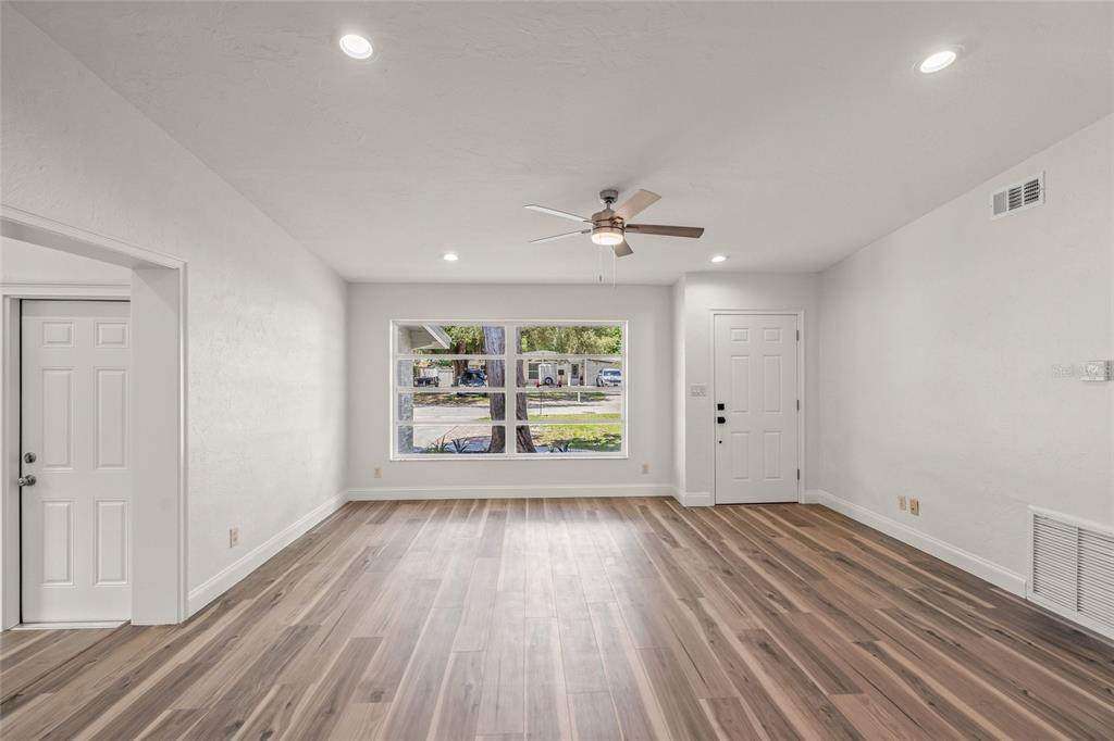 2722 INGOT PLACE, SARASOTA, FL — photo 4 of 30