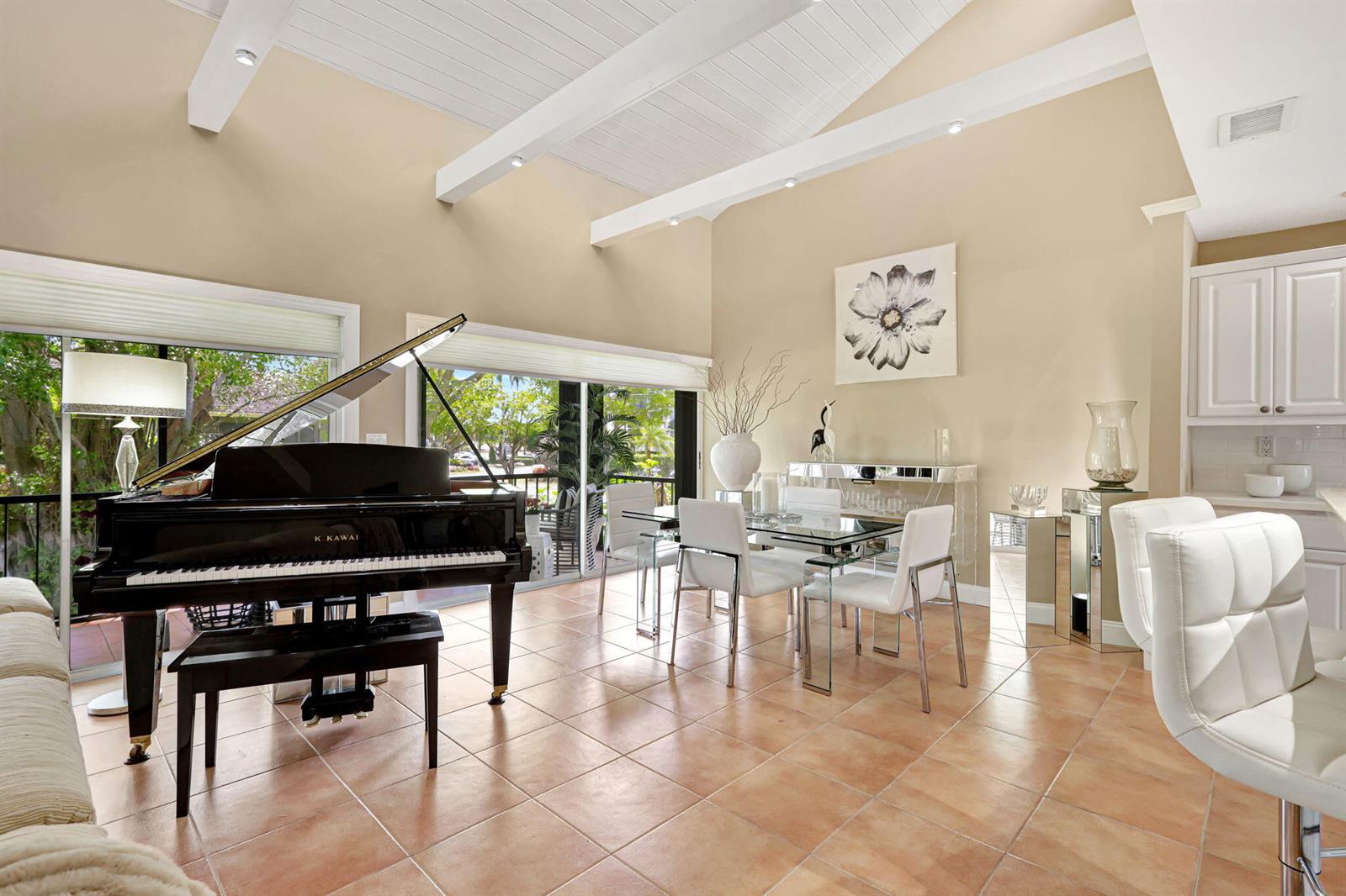 6890 Willow Wood Drive # 206, Boca Raton FL 33434