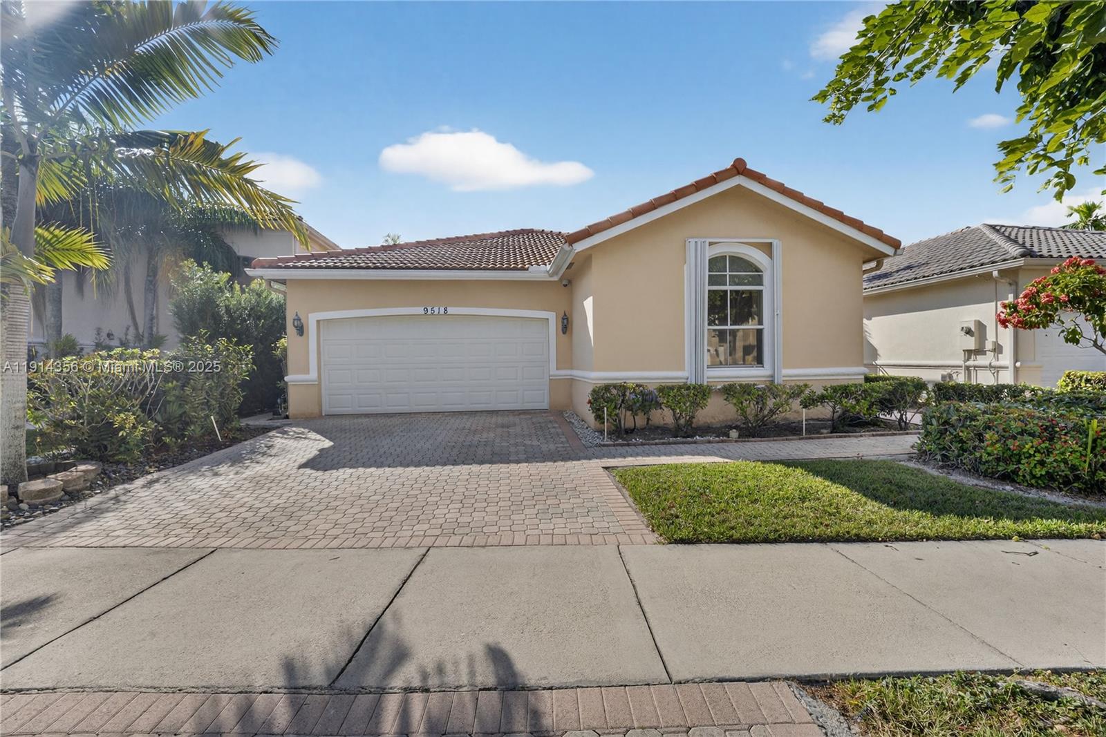 9518 NW 47th Ter, Doral FL 33178