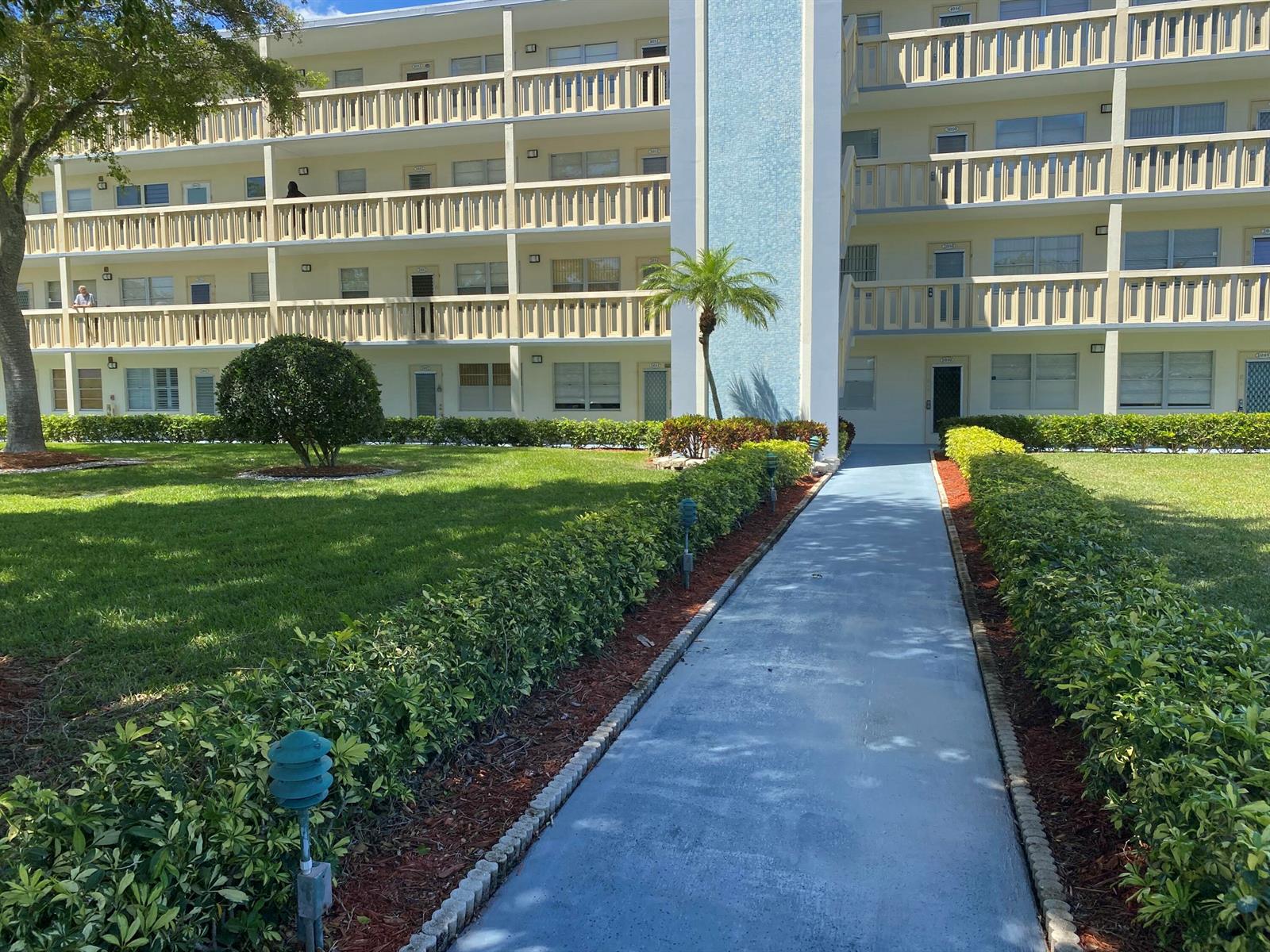 2054 Ainslie D, Boca Raton FL 33434