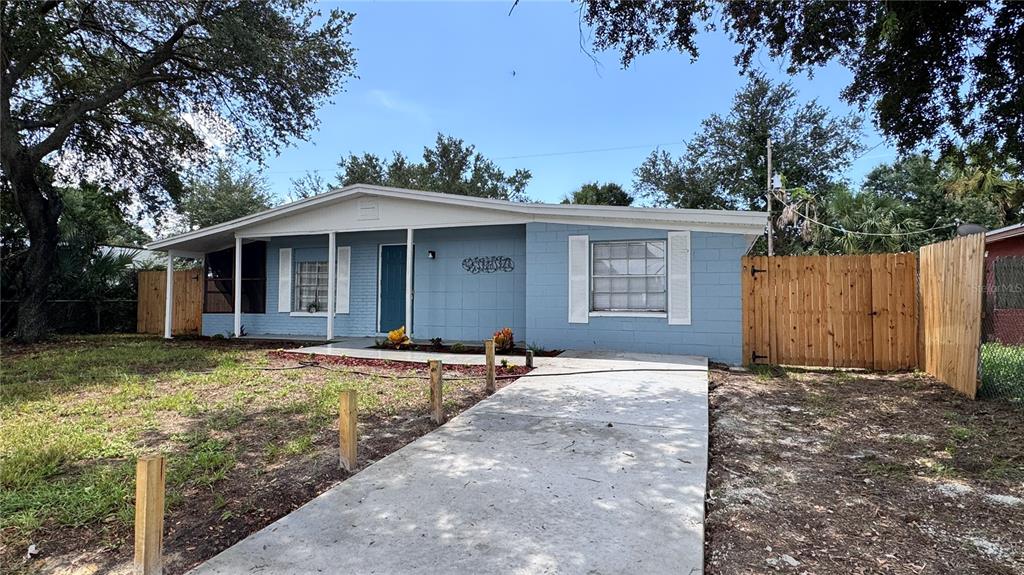 8315 LIBBY LANE, TAMPA, FL — photo 2 of 27