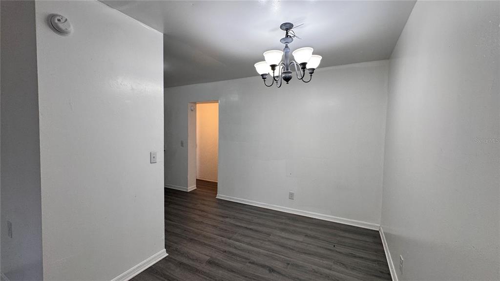 8315 LIBBY LANE, TAMPA, FL — photo 3 of 27