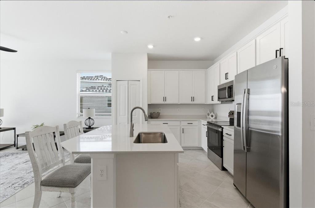 19140 SCALLOP LOOP UNIT 308, LAKEWOOD RANCH, FL — photo 2 of 19