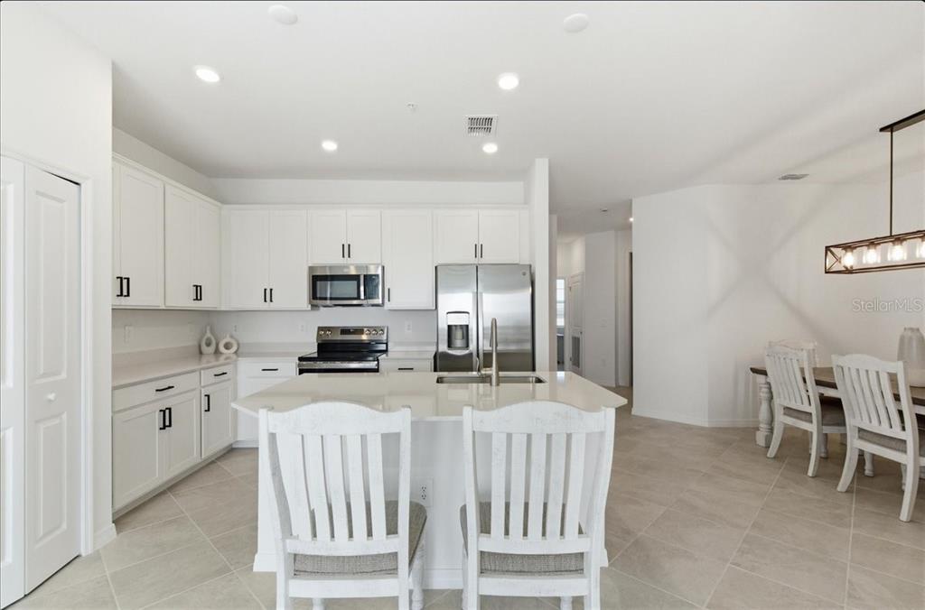 19140 SCALLOP LOOP UNIT 308, LAKEWOOD RANCH, FL — photo 3 of 19