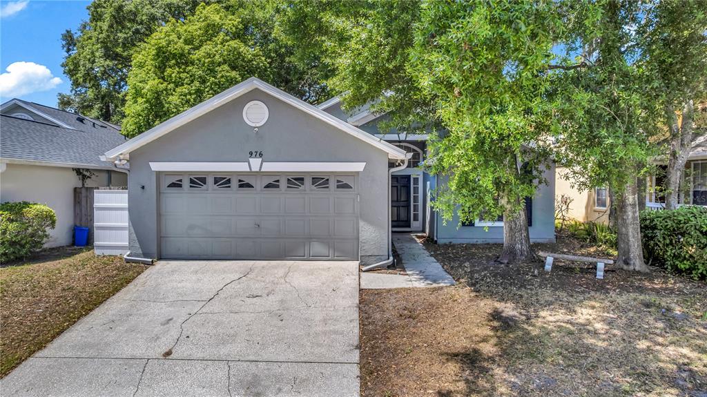 976 ROYAL OAKS DRIVE