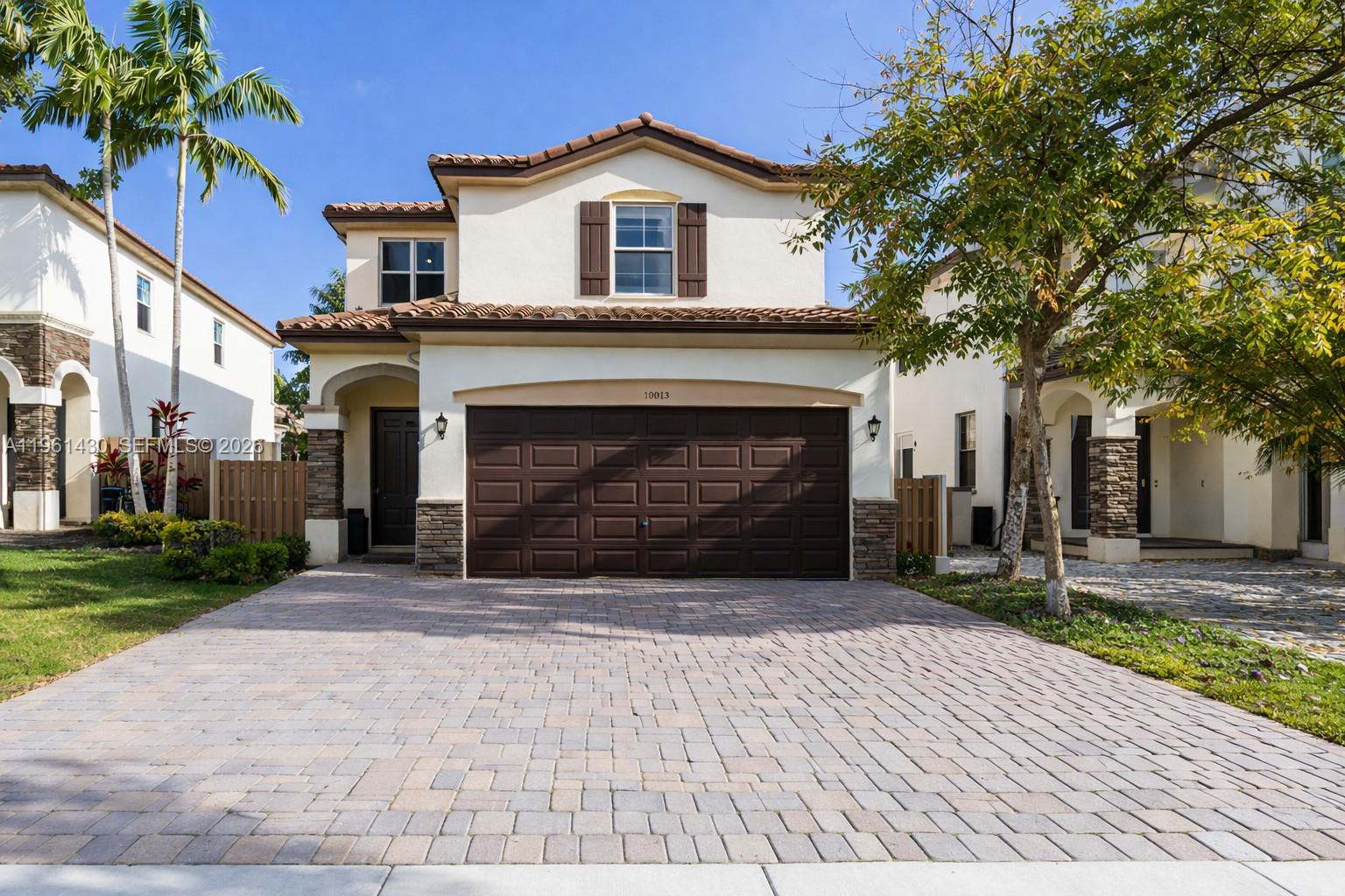 10013 NW 89th Ter, Doral FL 33178