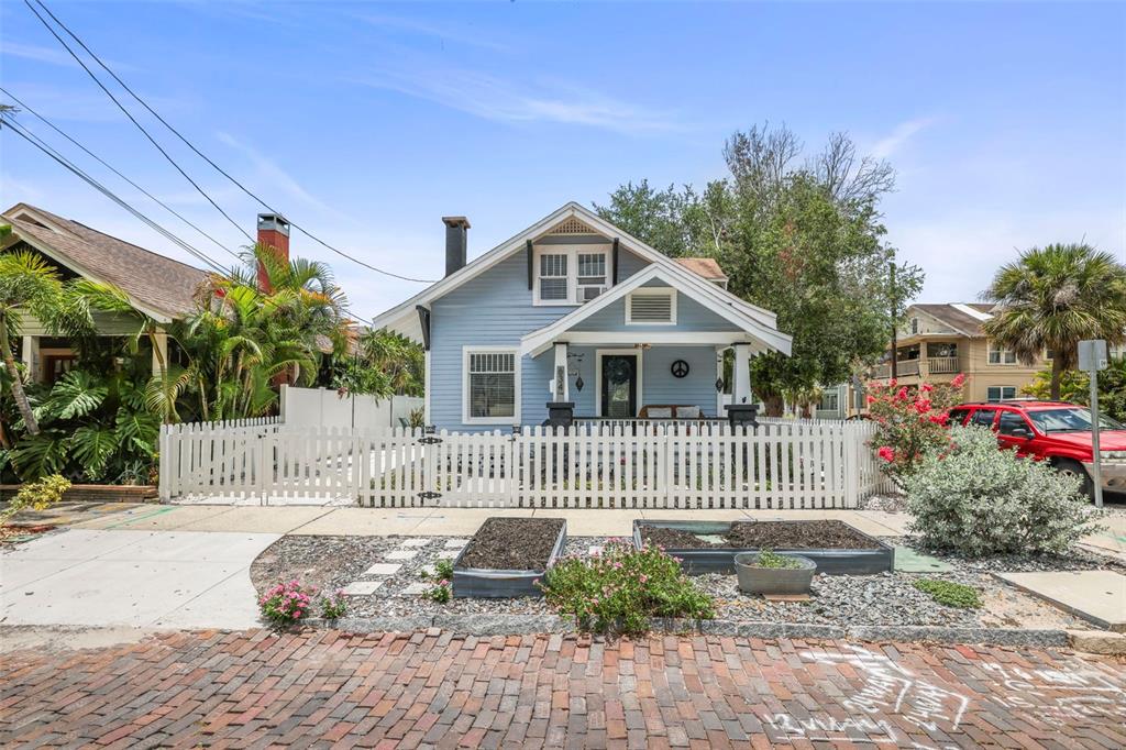 634 6TH STREET N
