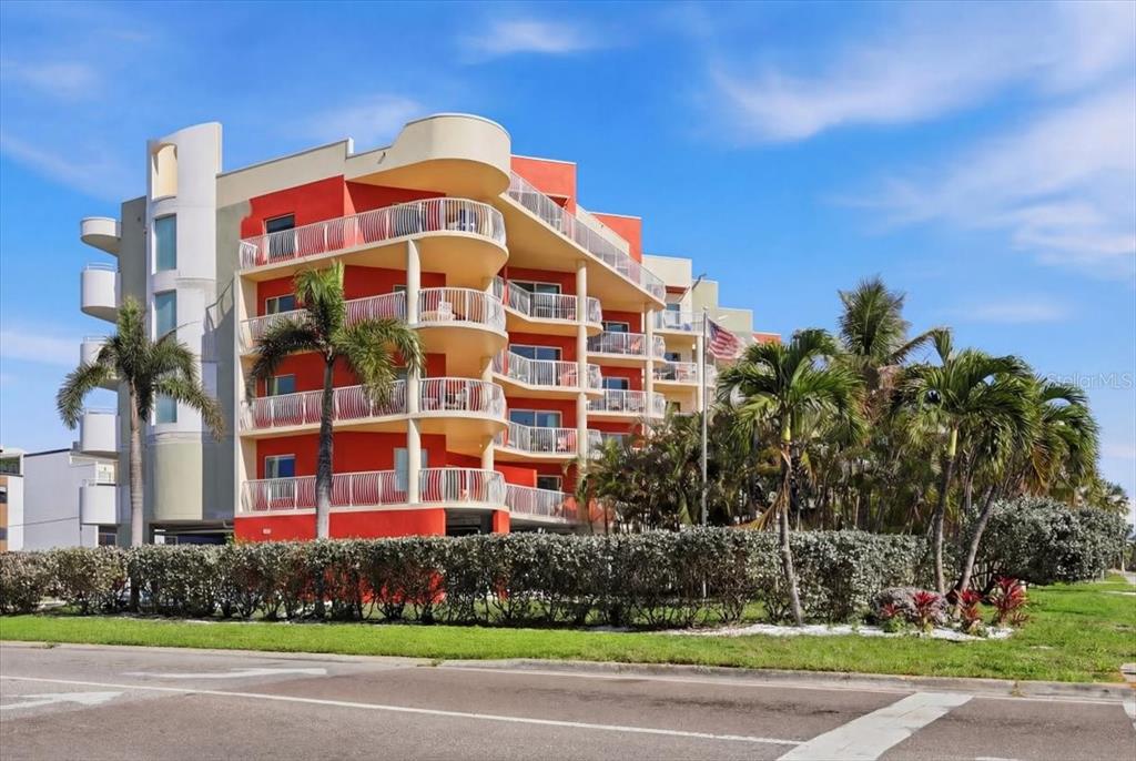11605 GULF BOULEVARD UNIT 206