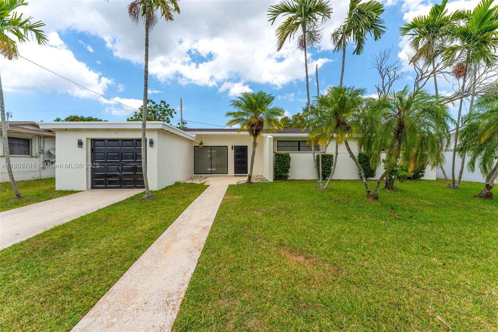 17761 SW 113th Ct, Miami FL 33157