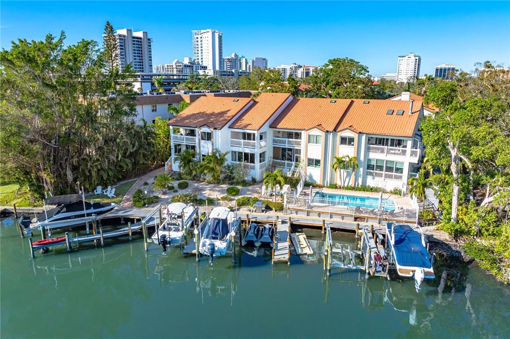 866 HUDSON AVENUE UNIT 866