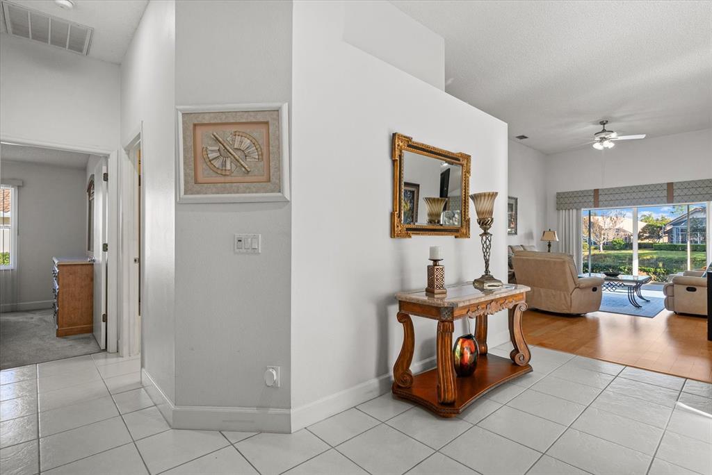 4439 DEER TRAIL BOULEVARD, SARASOTA, FL — photo 5 of 30