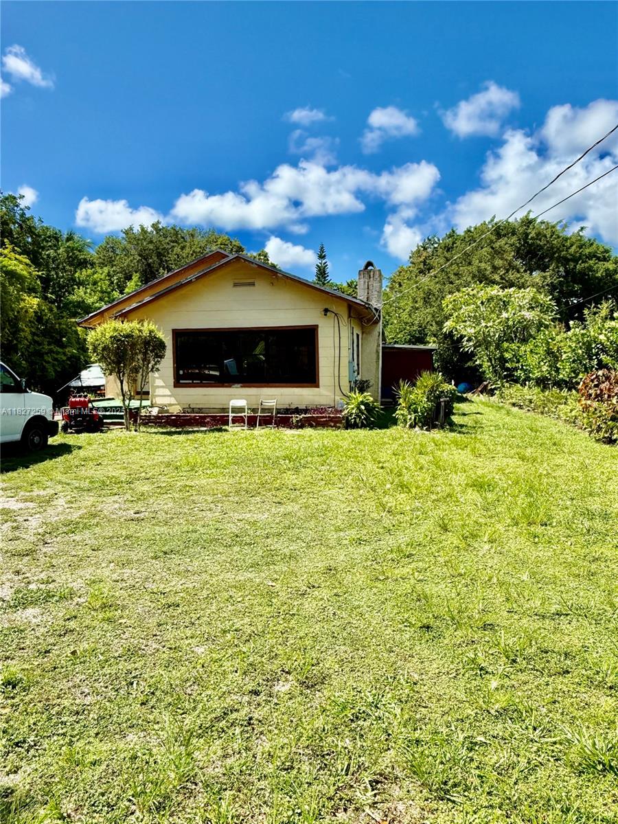 350 NE 127th St, North Miami FL 33161
