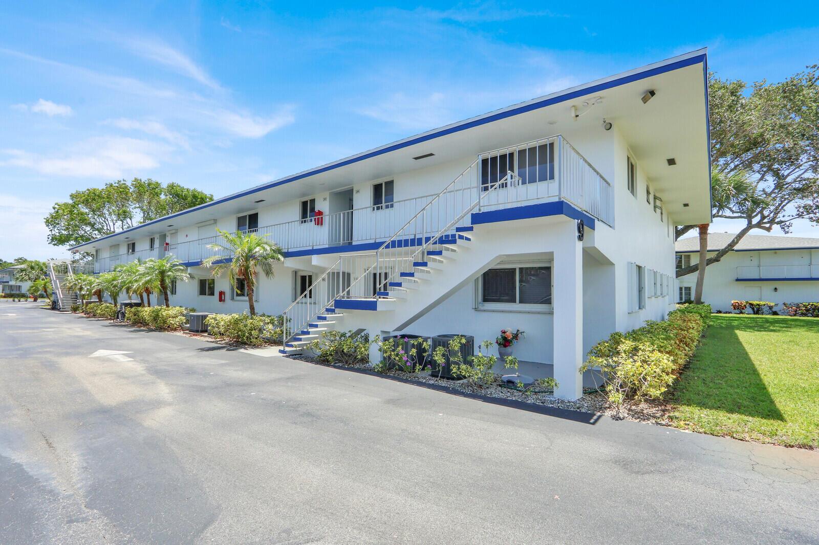 9 Westwood Avenue # 102b, Tequesta FL 33469