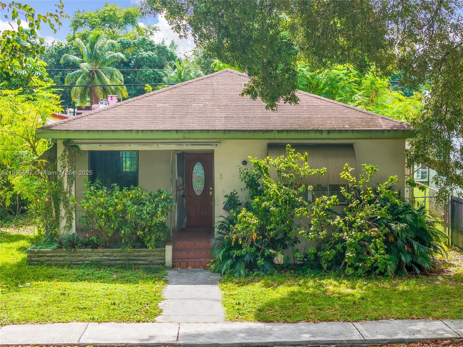 738 NW 47th St, Miami FL 33127
