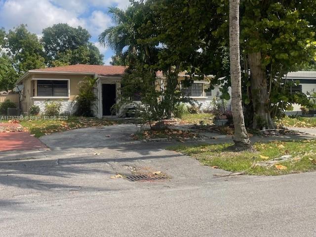 251 NE 170th St, North Miami Beach FL 33162
