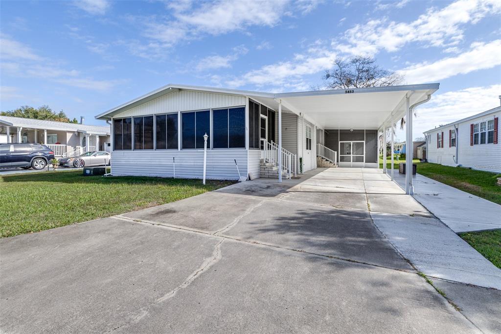 5453 WILLIAMSBURG LANE
