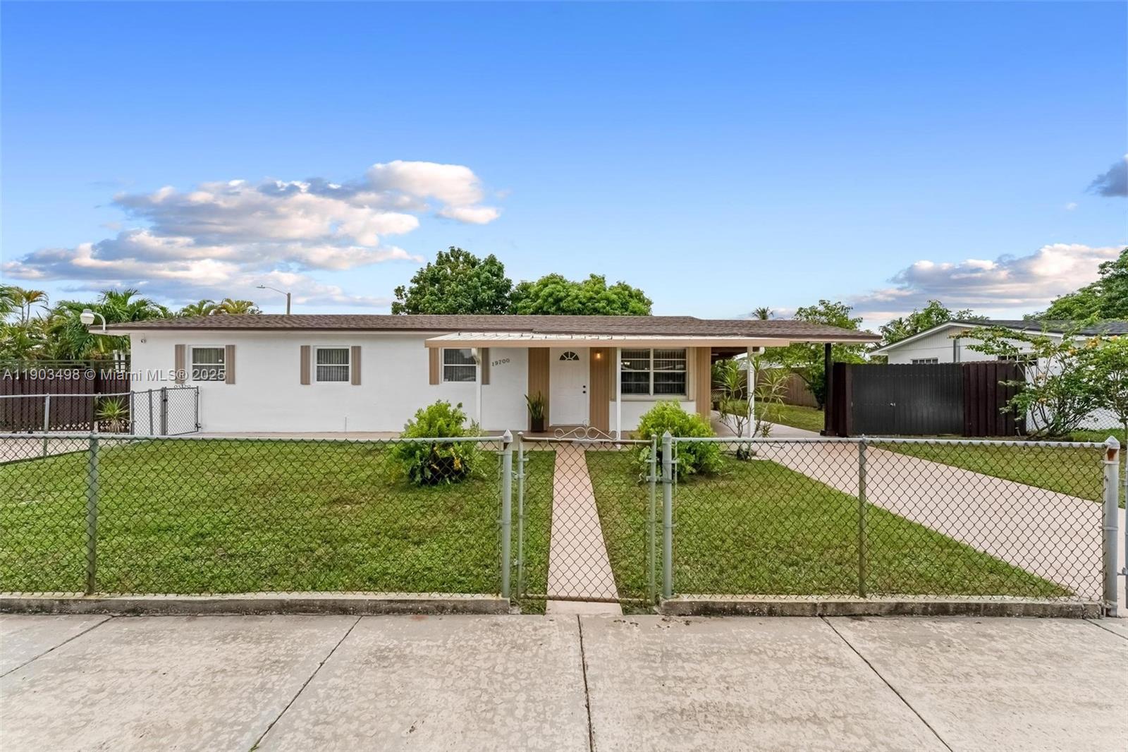 19700 NW 48th Ave, Miami Gardens FL 33055