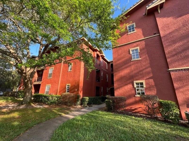 132 VISTA VERDI CIRCLE UNIT 100
