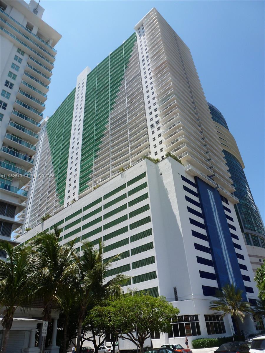 1200 Brickell Bay Dr # 1712, Miami FL 33131