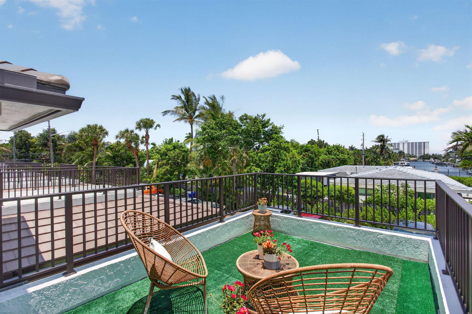 2505 NE 2nd Street, Pompano Beach FL 33062
