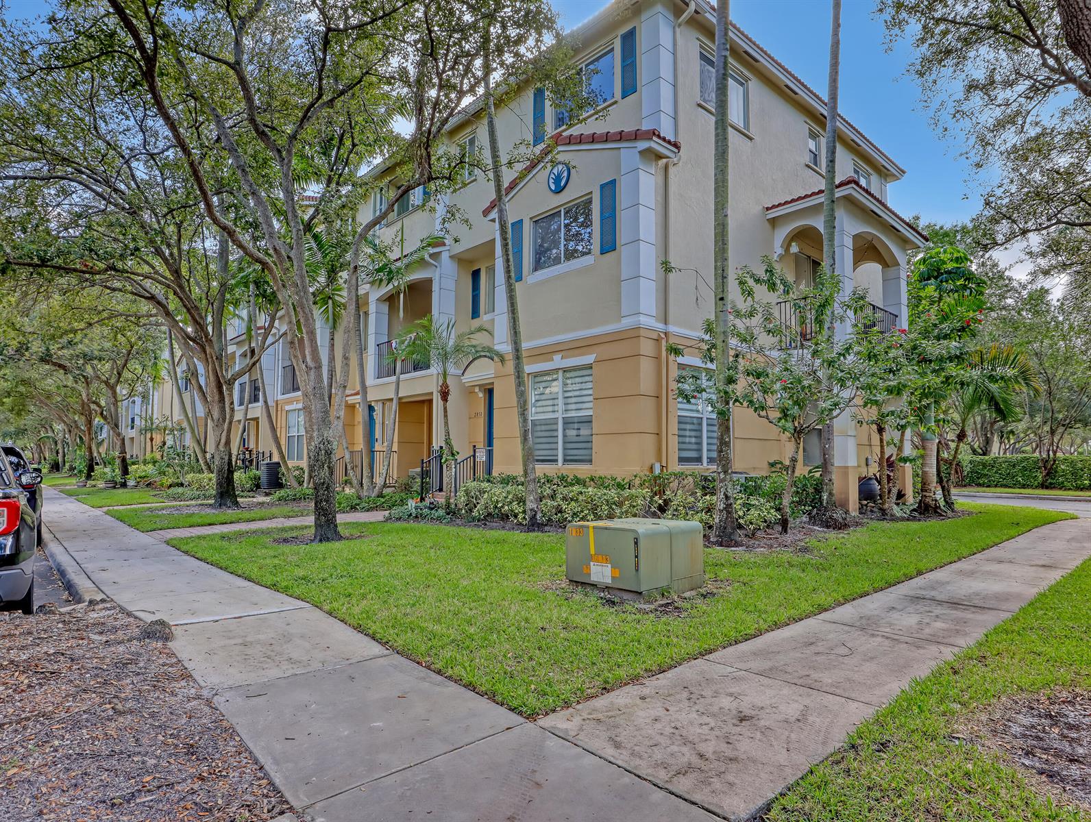 2850 S Oasis Drive, Boynton Beach FL 33426