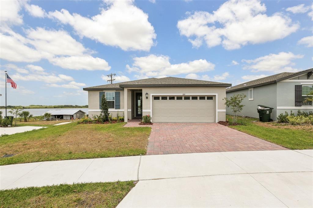 800 GRIFFON AVENUE
