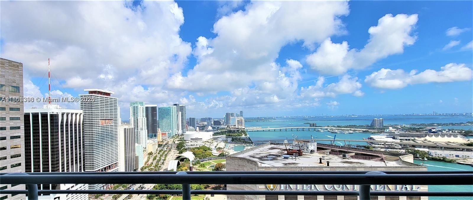335 S Biscayne Blvd # 00, Miami FL 33131