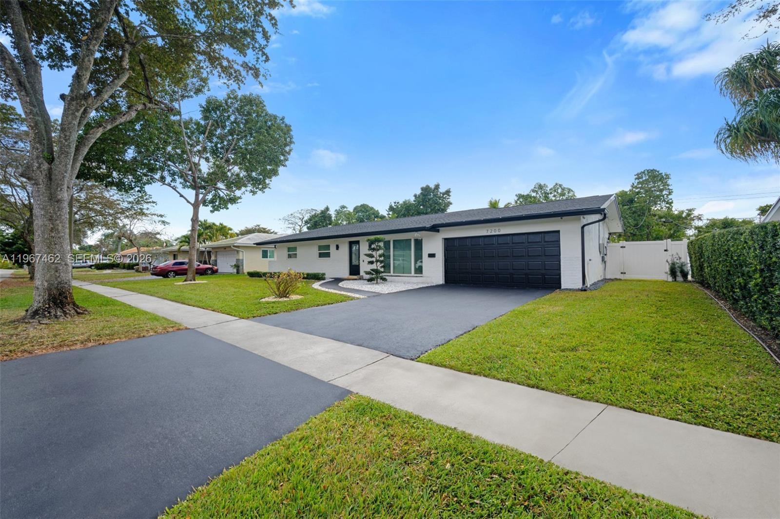 7200 NW 11th Ct, Plantation FL 33313