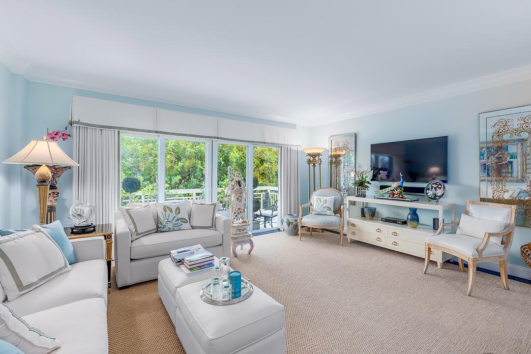 250 Bradley Place # 202, Palm Beach FL 33480