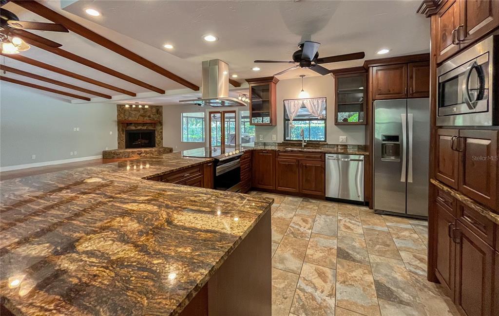 3502 SUNBEAM DRIVE, SARASOTA, FL — photo 4 of 29