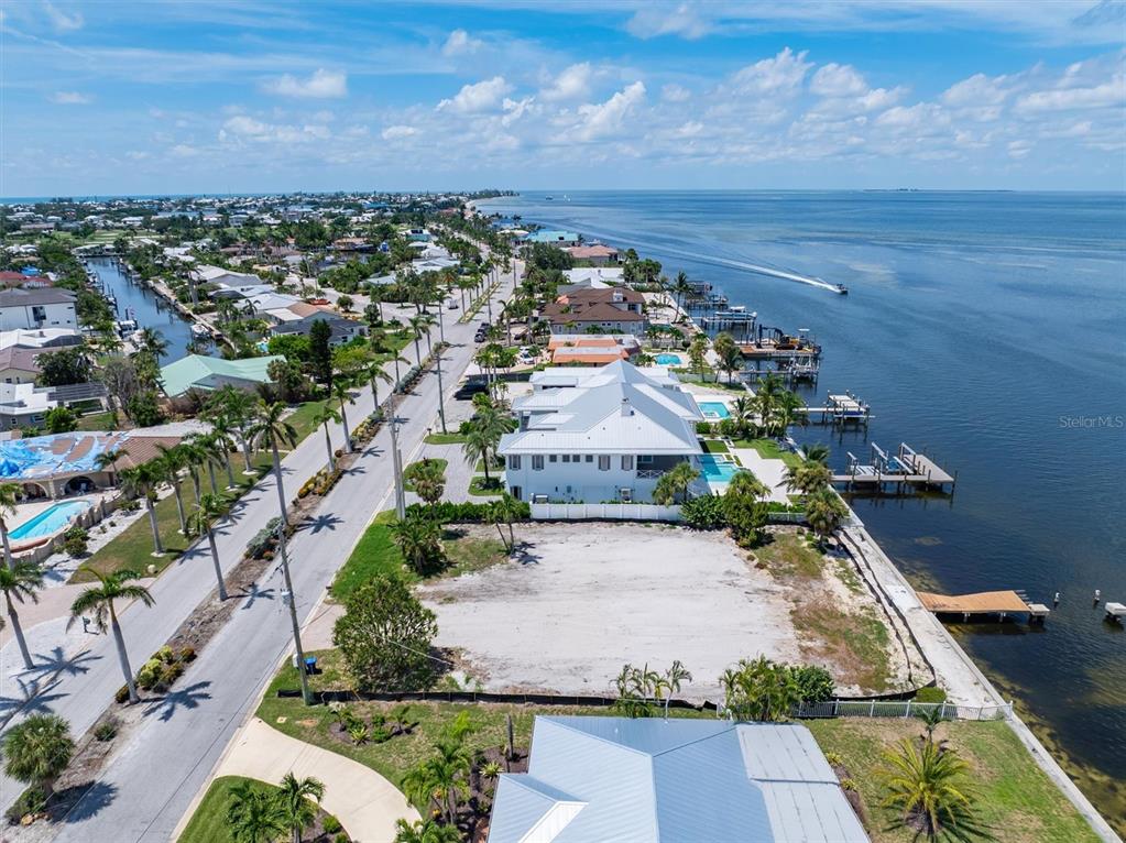 659 KEY ROYALE DRIVE, HOLMES BEACH, FL — photo 4 of 15
