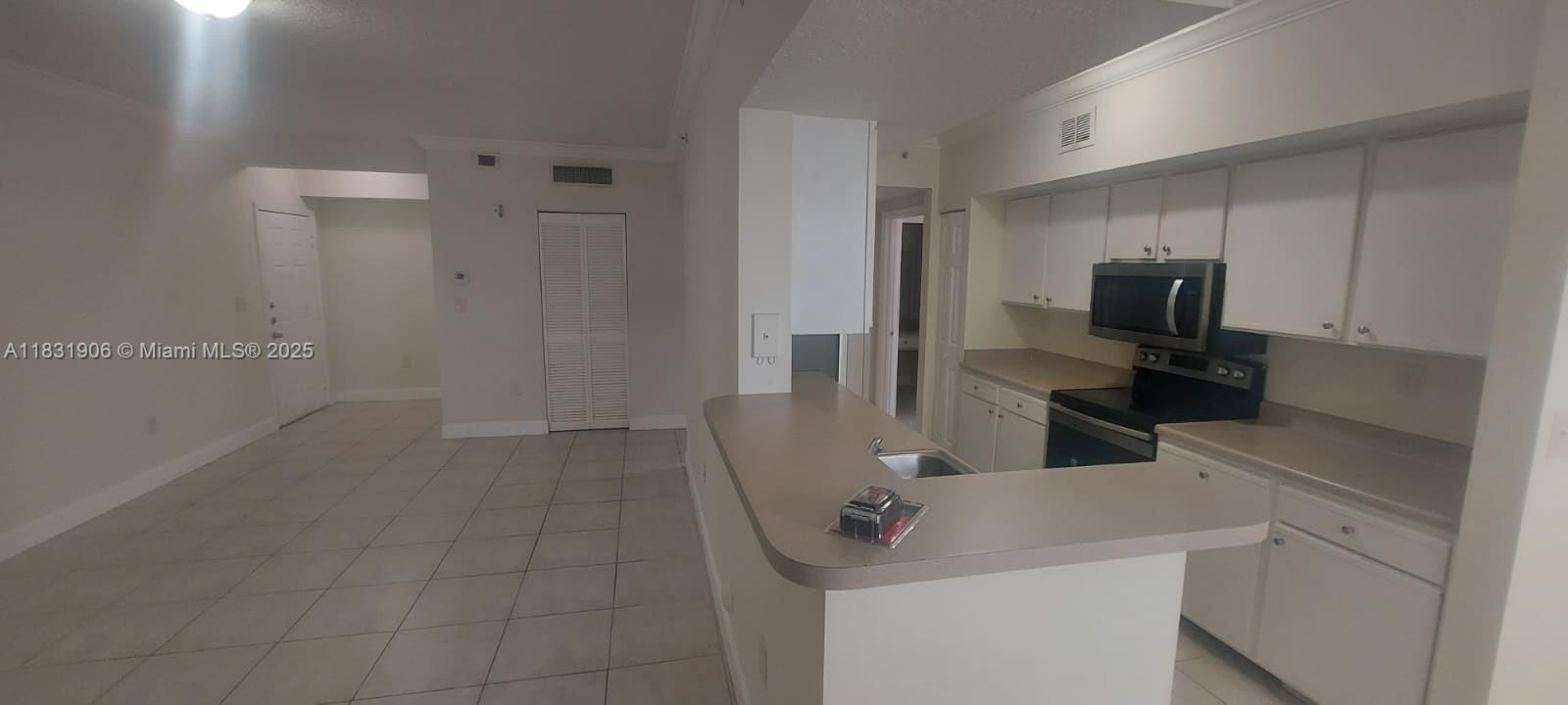 160 SW 117th Ter # 6102, Pembroke Pines FL 33025