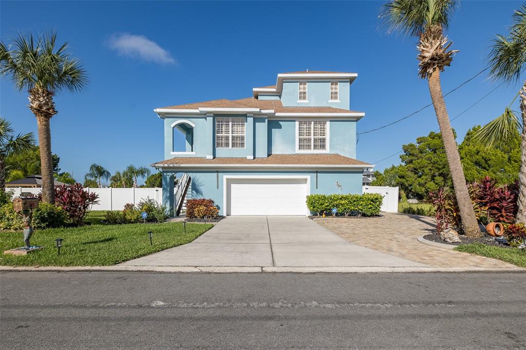 3271 HIBISCUS DRIVE